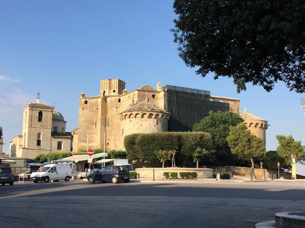 La Terrazza Sul Borgo Bed & Breakfast Serracapriola ภายนอก รูปภาพ