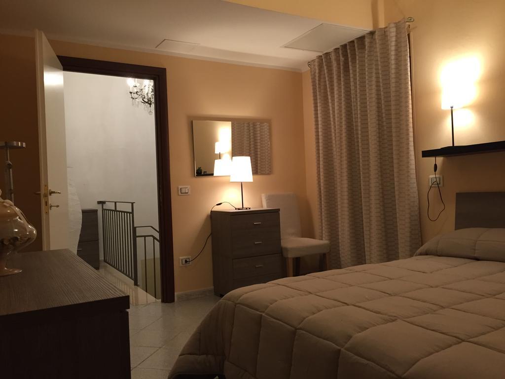 La Terrazza Sul Borgo Bed & Breakfast Serracapriola ภายนอก รูปภาพ